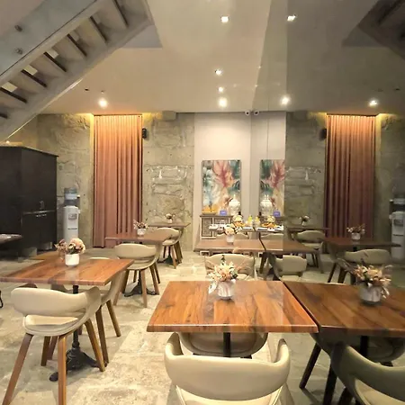 בית הארחה Charm By Yoursporto 4*