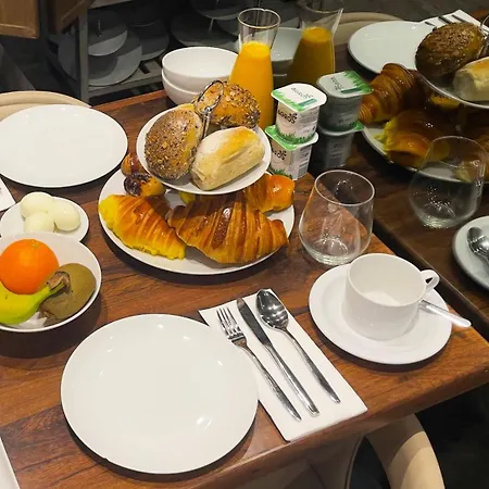 Гостевой дом Charm By Yoursporto Вила-Нова-ди-Гая